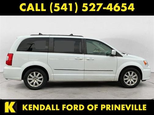 2013 Chrysler Town & Country Touring