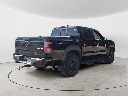 Black 2022 Nissan Frontier PRO-4X