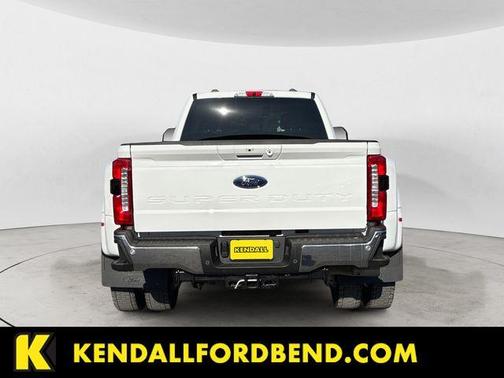Oxford White 2025 Ford F-450 Lariat
