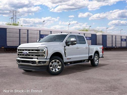 Oxford White 2027 Ford F-350 Lariat Super Duty