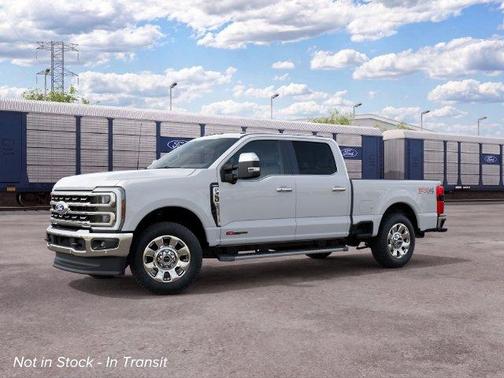 Oxford White 2027 Ford F-350 Lariat Super Duty