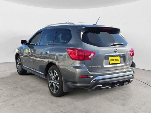 Gun Metallic 2018 Nissan Pathfinder Platinum