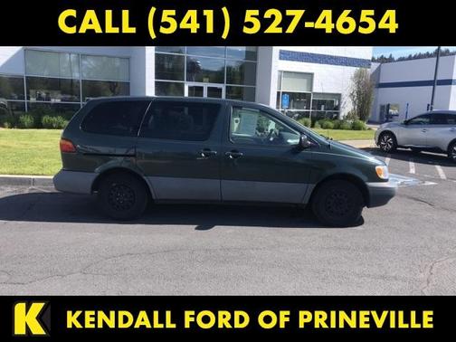 2000 Toyota Sienna CE
