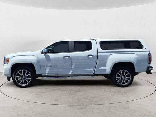 Summit White 2022 GMC Canyon Denali