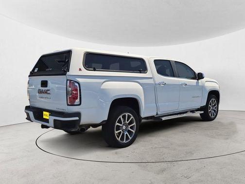 Summit White 2022 GMC Canyon Denali