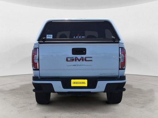 Summit White 2022 GMC Canyon Denali