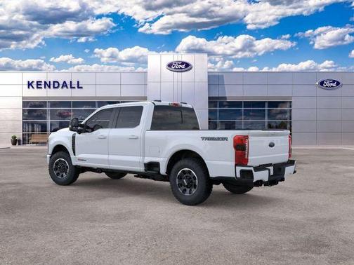 Oxford White 2026 Ford F-350 Lariat Super Duty