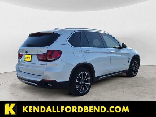 White Metallic 2018 BMW X5 eDrive xDrive40e