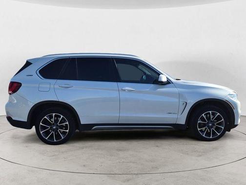 White Metallic 2018 BMW X5 eDrive xDrive40e