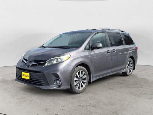 2018 Toyota Sienna Limited Premium