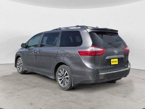 2018 Toyota Sienna Limited Premium
