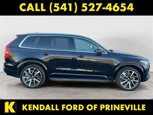 2021 Volvo XC90 T6 Momentum 7 Passenger