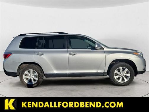 2011 Toyota Highlander SE
