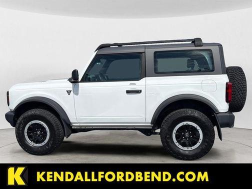 Oxford White 2023 Ford Bronco Base