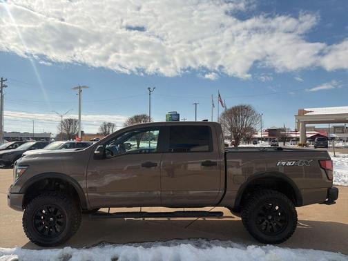 2022 Nissan Titan PRO-4X