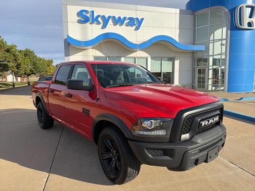 2024 RAM 1500 Classic Warlock Crew Cab 4x2 5'7' Box
