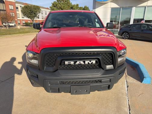 2024 RAM 1500 Classic Warlock Crew Cab 4x2 5'7' Box