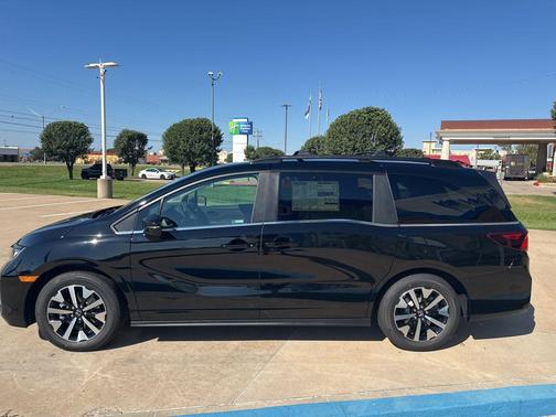 Crystal Black Pearl 2026 Honda Odyssey EX-L