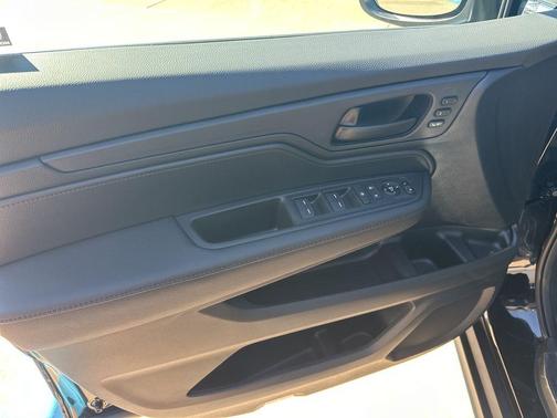 Crystal Black Pearl 2026 Honda Odyssey EX-L