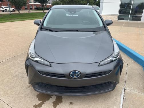 2019 Toyota Prius L