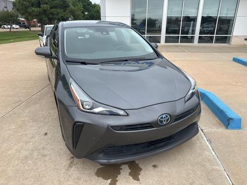 2019 Toyota Prius L