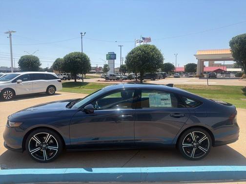 Canyon River Blue Metallic 2026 Honda Accord SE