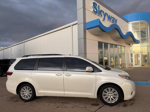 2017 Toyota Sienna XLE