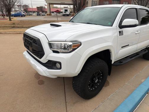 2020 Toyota Tacoma TRD Sport
