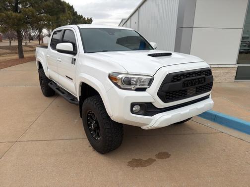 2020 Toyota Tacoma TRD Sport