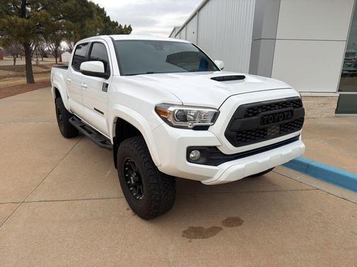 2020 Toyota Tacoma TRD Sport