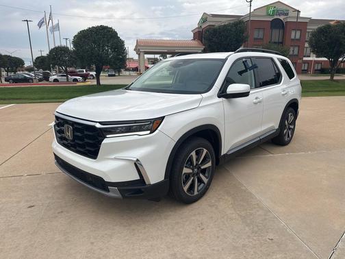 2025 Honda Pilot Touring 8-Passenger