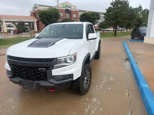 Summit White 2022 Chevrolet Colorado ZR2