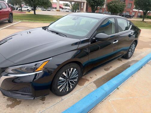 Super Black Clearcoat 2025 Nissan Altima 2.5 SV
