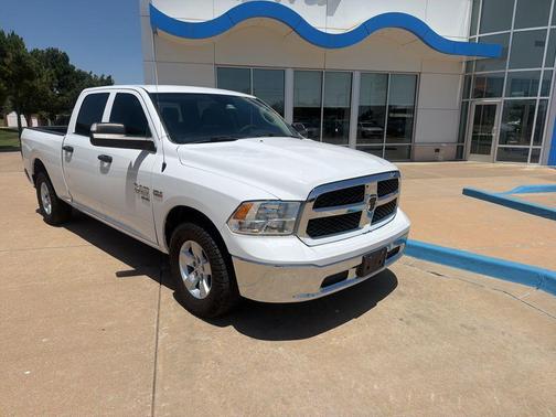 Bright White Clearcoat 2022 RAM 1500 Classic SLT