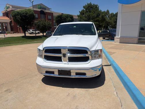 Bright White Clearcoat 2022 RAM 1500 Classic SLT