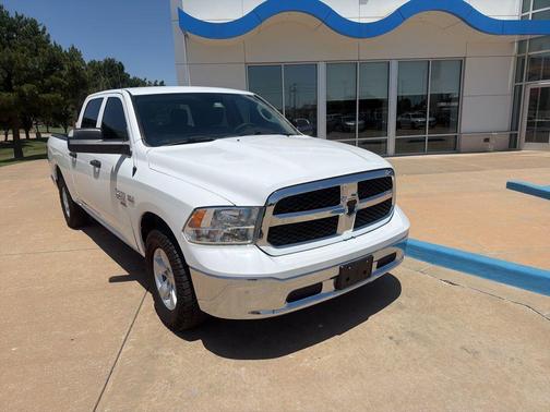 Bright White Clearcoat 2022 RAM 1500 Classic SLT
