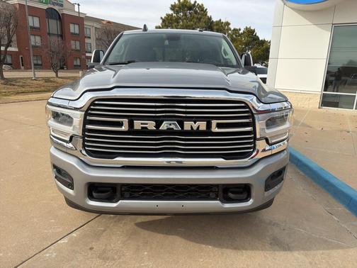 2024 RAM 2500 Laramie Crew Cab 4x4 6'4' Box