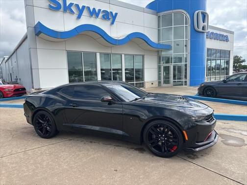 2021 Chevrolet Camaro RWD Coupe LT1