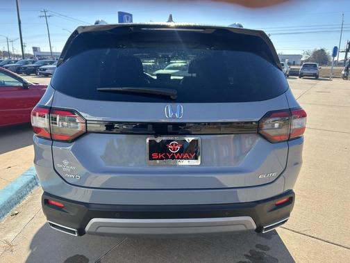 2025 Honda Pilot Elite