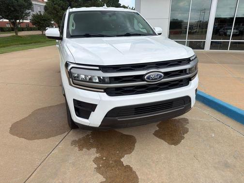 Oxford White 2024 Ford Expedition Max XLT