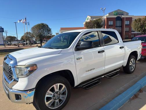 2018 Toyota Tundra SR5