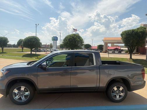 Modern Steel Metallic 2026 Honda Ridgeline RTL