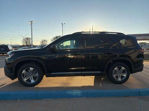 Crystal Black Pearl 2026 Honda Pilot EX-L