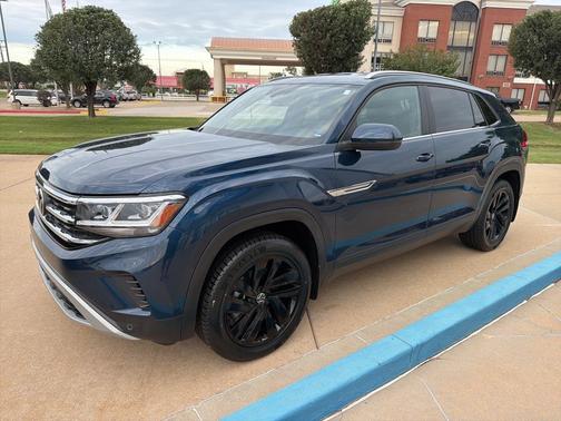 2022 Volkswagen Atlas Cross Sport 3.6L V6 SE w/Technology