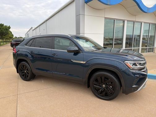 2022 Volkswagen Atlas Cross Sport 3.6L V6 SE w/Technology