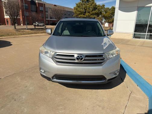 2013 Toyota Highlander SE