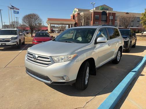 2013 Toyota Highlander SE