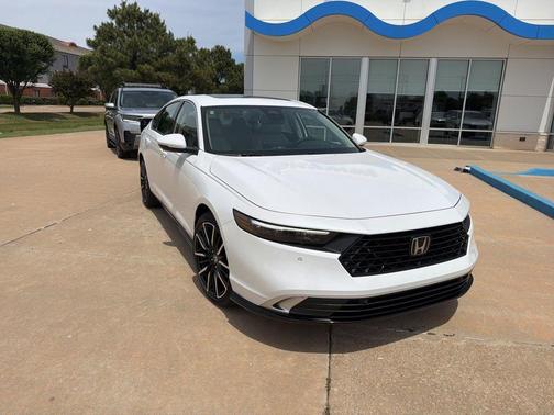 Platinum White Pearl 2026 Honda Accord Hybrid Touring