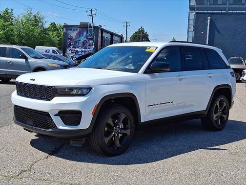 2023 Jeep Grand Cherokee Altitude 4x4