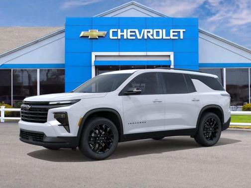Polar White 2026 Chevrolet Traverse LT